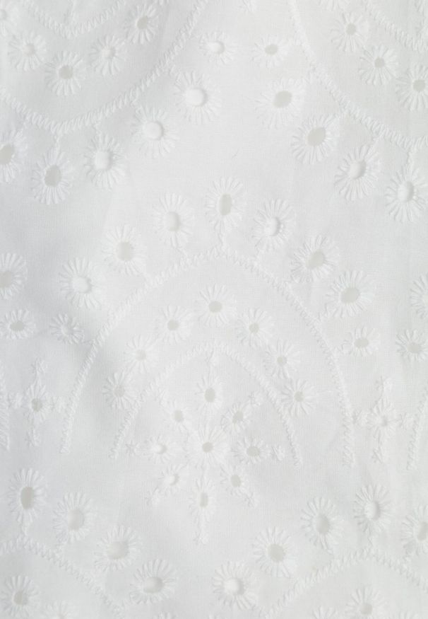 Born2be - Biała Sukienka z Bawełny o Haftowanym Wykończeniu i Rozkloszowanym Kroju Laveria. Typ kołnierza: dekolt w kształcie V. Kolor: biały. Materiał: bawełna. Wzór: haft. Styl: elegancki