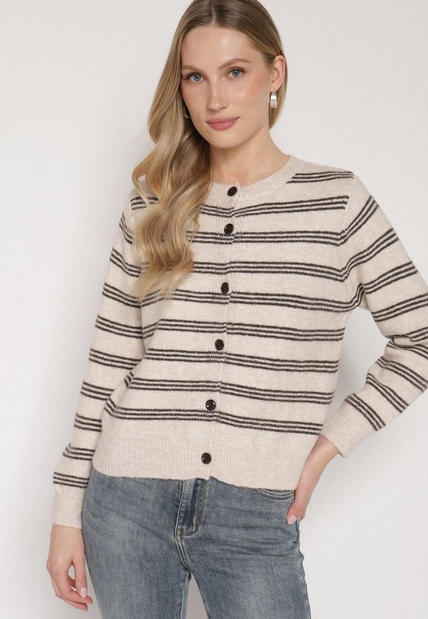 Born2be - Beżowy Kardigan w Paski z Domieszką Wełny z Dodatkową Narzutką Fedina. Kolor: beżowy. Materiał: wełna. Długość rękawa: długi rękaw. Długość: długie. Wzór: paski. Styl: klasyczny, elegancki