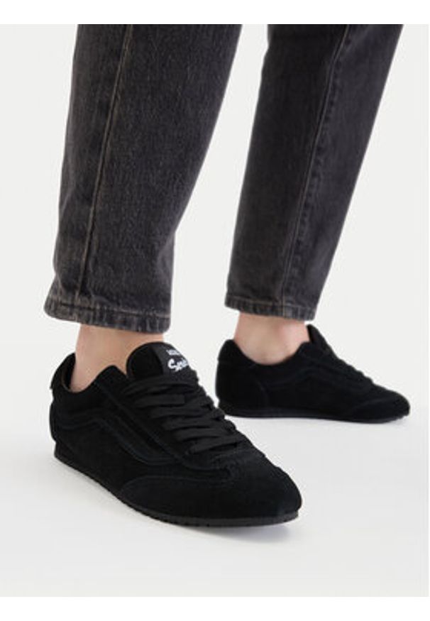 Vans Sneakersy Super Lowpro VN000E89BKA1 Czarny. Kolor: czarny. Materiał: zamsz, skóra