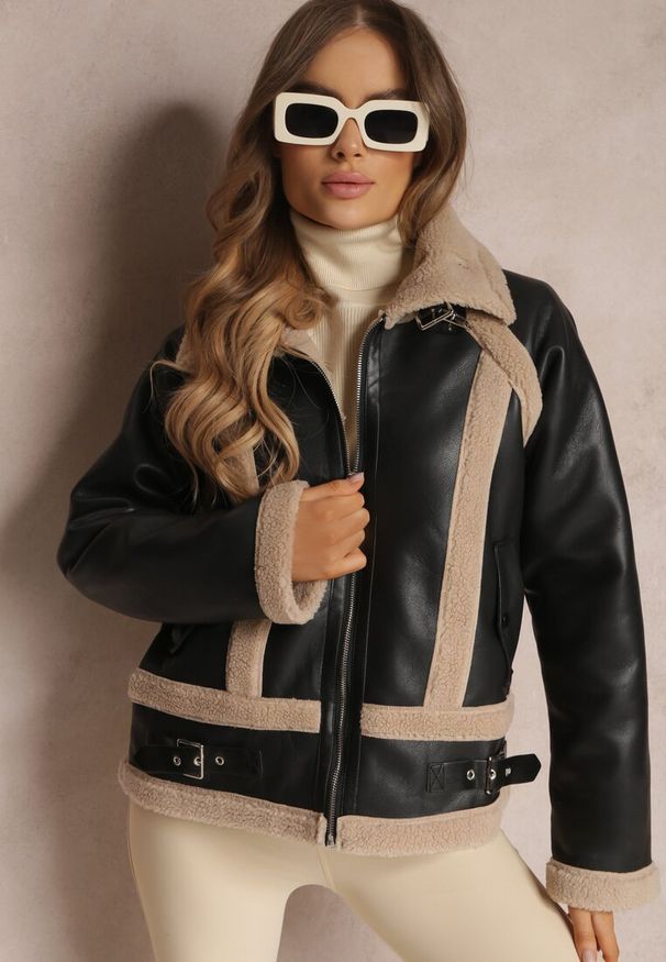 Renee - Czarna Kurtka Biker z Imitacji Skóry i Kożuszkiem Nilos. Kolor: czarny. Materiał: skóra. Długość: krótkie. Wzór: paski. Sezon: jesień, zima