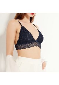 Intica - Braletka z koronki z regulowanymi ramiączkami Josselyn. Kolor: biały. Materiał: koronka. Wzór: koronka #4