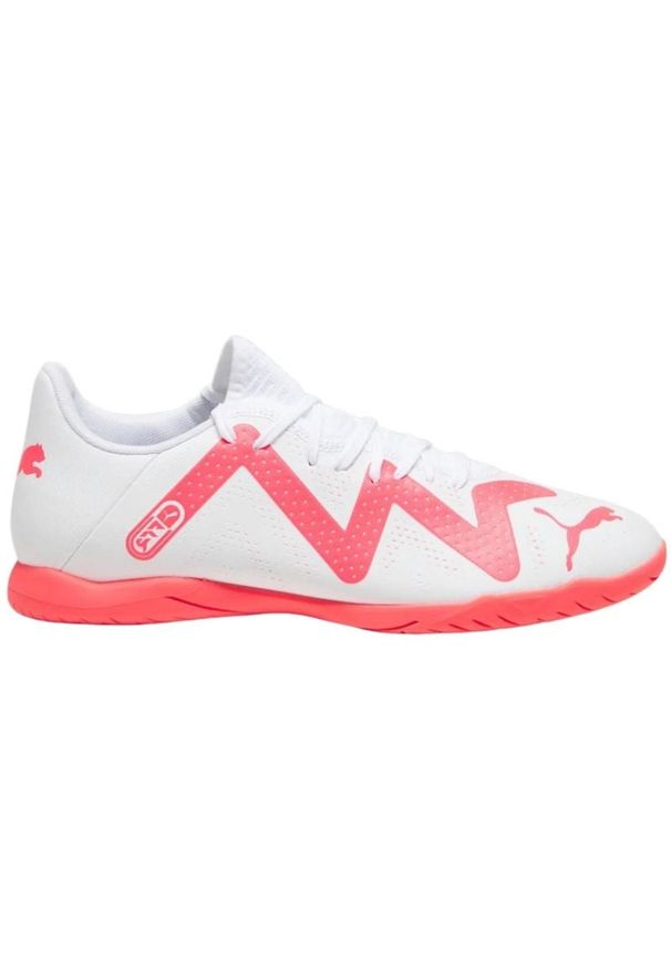 Buty piłkarskie Puma Future Play It M 107382 01 białe białe. Kolor: biały. Materiał: guma, dzianina, skóra, syntetyk. Szerokość cholewki: normalna. Sport: piłka nożna