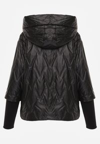 Renee - Czarna Pikowana Kurtka z Kapturem z Materiałem na Rękawach Grigoria. Okazja: na co dzień. Typ kołnierza: kaptur. Kolor: czarny. Materiał: materiał. Długość rękawa: długi rękaw. Styl: casual, elegancki #5