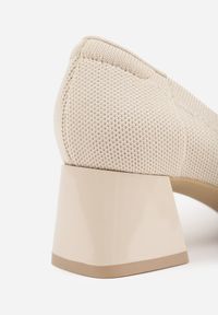 Renee - Beżowe Czółenka VICES na Niskim Obcasie z Elastycznej Dzianiny z Amortyzującą Wkładką Zaehira. Nosek buta: szpiczasty. Kolor: beżowy. Materiał: dzianina. Szerokość cholewki: normalna. Obcas: na obcasie. Wysokość obcasa: niski #9