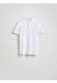 Reserved - Koszula polo slim fit - biały. Typ kołnierza: polo. Kolor: biały. Materiał: dzianina, wiskoza