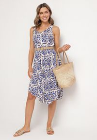 Born2be - Niebieska Bawełniana Sukienka Rozkloszowana w Abstrakcyjny Wzór Natiliana. Okazja: na co dzień. Kolor: niebieski. Materiał: bawełna. Sezon: lato. Styl: casual #6