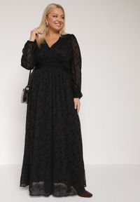 Born2be - Czarna Siateczkowa Sukienka o Rozkloszowanym Kroju z Motywem Roślinnym Fezora. Okazja: na co dzień. Kolekcja: plus size. Kolor: czarny. Materiał: poliester. Typ sukienki: rozkloszowane, proste, dla puszystych. Styl: klasyczny, casual #7