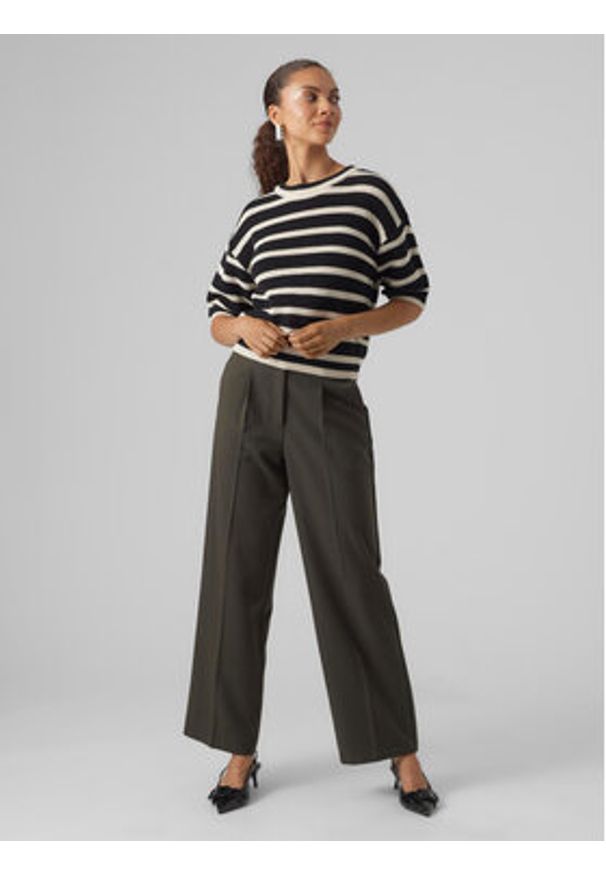 Vero Moda Sweter Fabulous 10297808 Czarny Regular Fit. Kolor: czarny. Materiał: syntetyk