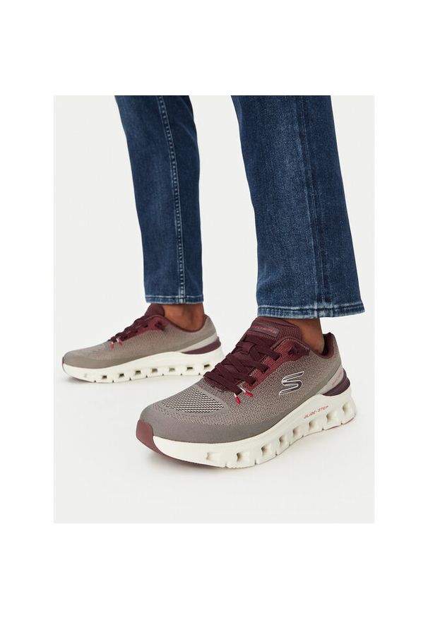 skechers - Sneakersy Skechers. Kolor: brązowy