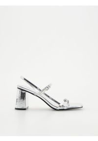 Reserved - Metaliczne sandały na klocku - srebrny. Kolor: srebrny. Materiał: skóra #1