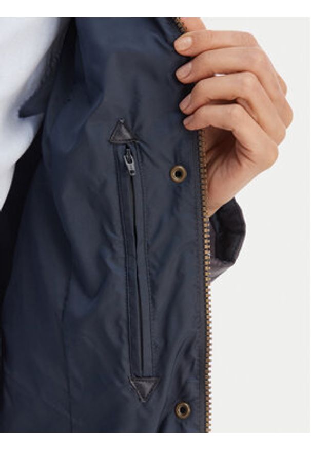 Barbour Kurtka przejściowa Flyweight Cavalry LQU0228NY91 Granatowy Regular Fit. Kolor: niebieski. Materiał: syntetyk