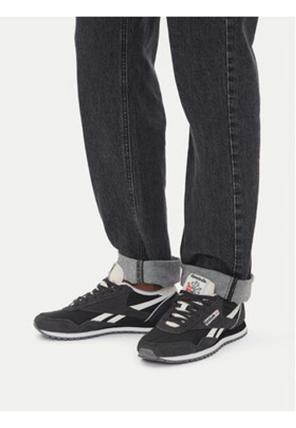 Reebok Sneakersy EOSS-CLASSIC AZ 100208831 Czarny. Kolor: czarny. Materiał: skóra, zamsz. Model: Reebok Classic