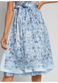 Sukienka w ludowym stylu w żakardowy deseń, z haftowanym fartuchem bonprix pudrowy niebieski wzorzysty. Kolor: fioletowy. Materiał: żakard. Wzór: haft #4