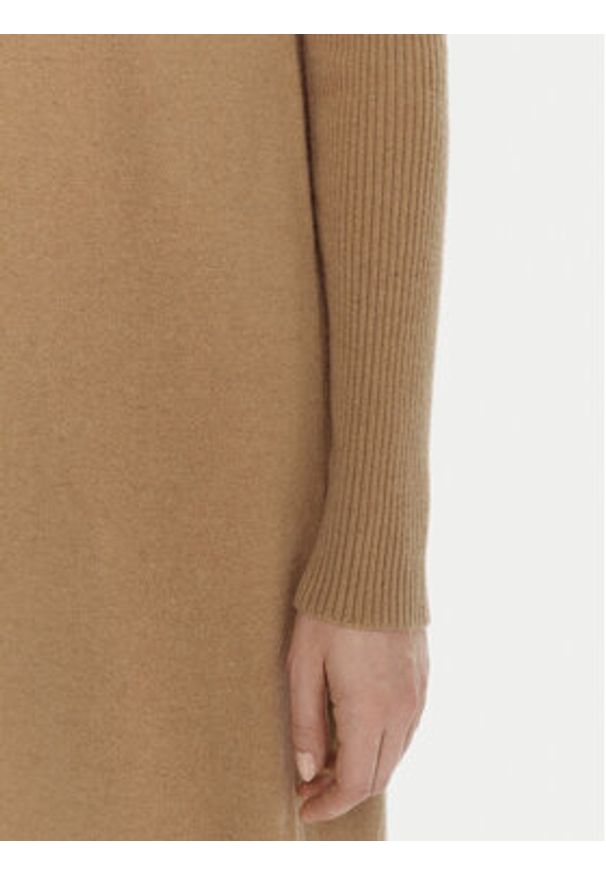 United Colors of Benetton - United Colors Of Benetton Sukienka dzianinowa 1044DV02C Beżowy Relaxed Fit. Kolor: beżowy. Materiał: wełna