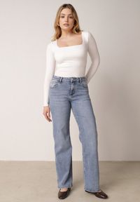 Born2be - Niebieskie Szerokie Jeansy z Regularnym Stanem z Bawełną i Domieszką Wiskozy Lairoe. Okazja: na co dzień, do pracy, na spotkanie biznesowe. Kolor: niebieski. Wzór: koronka. Styl: biznesowy, klasyczny, casual, elegancki #5