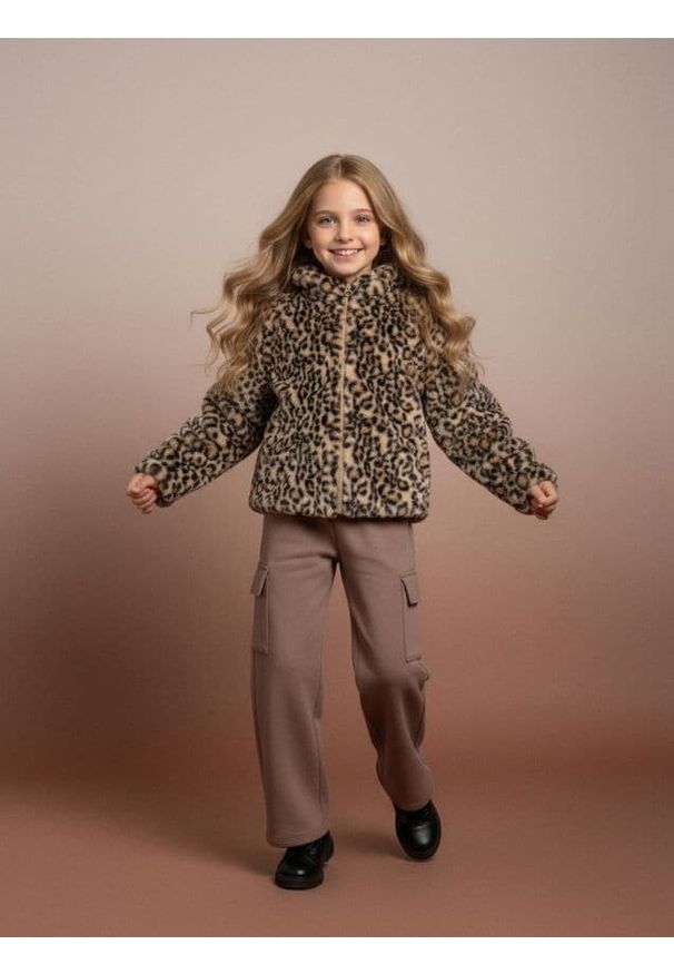 Sinsay - Puszysta kurtka z kapturem - beżowy. Typ kołnierza: kaptur. Kolekcja: plus size. Kolor: beżowy