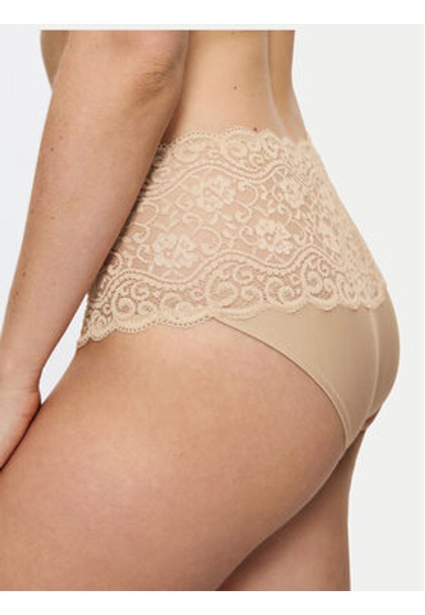 Triumph Figi klasyczne z wysokim stanem Amourette 10210675 Beżowy. Stan: podwyższony. Kolor: beżowy. Materiał: syntetyk