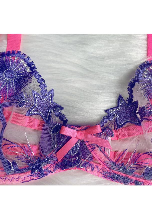 Intica - Komplet bielizny z kontrastującą lamówką na romantyczne okazje Varje. Kolor: wielokolorowy. Materiał: materiał