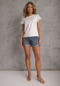 Renee - Biały T-shirt z Bawełny z Rękawami z Koronki Hycis. Kolor: biały. Materiał: bawełna, koronka. Wzór: koronka #5