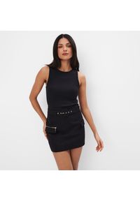 Mohito - Dopasowany czarny top - Czarny. Kolor: czarny