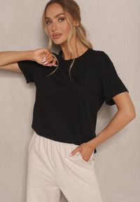 Renee - Czarny T-shirt z Dłuższym Tyłem Zdobiony Haftem Ninilla. Okazja: na co dzień. Kolor: czarny. Materiał: skóra. Długość: długie. Wzór: aplikacja, haft. Sezon: lato, wiosna. Styl: elegancki, casual #3