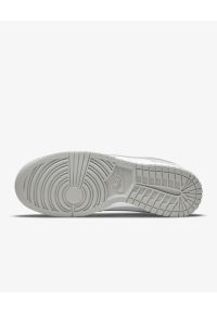 Nike Dunk Low Retro Sneakersy męskie. Okazja: na co dzień. Kolor: biały. Materiał: guma, skóra. Szerokość cholewki: normalna. Sezon: lato #4