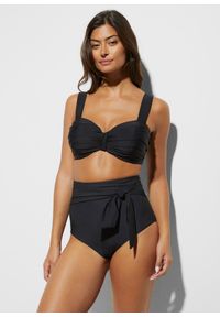 bonprix - Mocno modelujące figi bikini z wysokim stanem i wiązanym paskiem. Stan: podwyższony. Kolor: czarny. Materiał: materiał #1