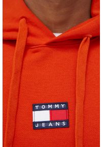 Tommy Jeans bluza bawełniana męska kolor pomarańczowy z kapturem z aplikacją. Typ kołnierza: kaptur. Kolor: pomarańczowy. Materiał: bawełna. Wzór: aplikacja