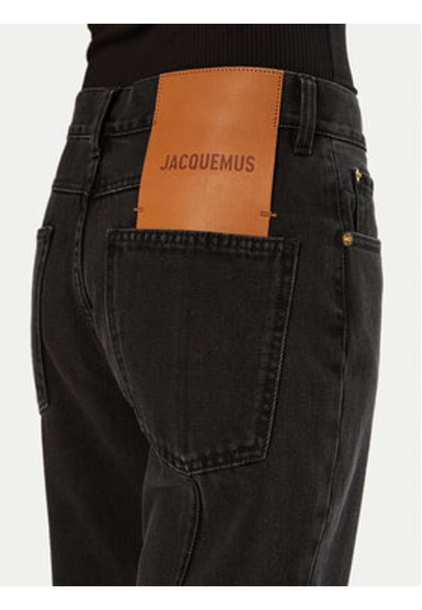 JACQUEMUS Jeansy 24E241DE035 Czarny Regular Fit. Kolor: czarny