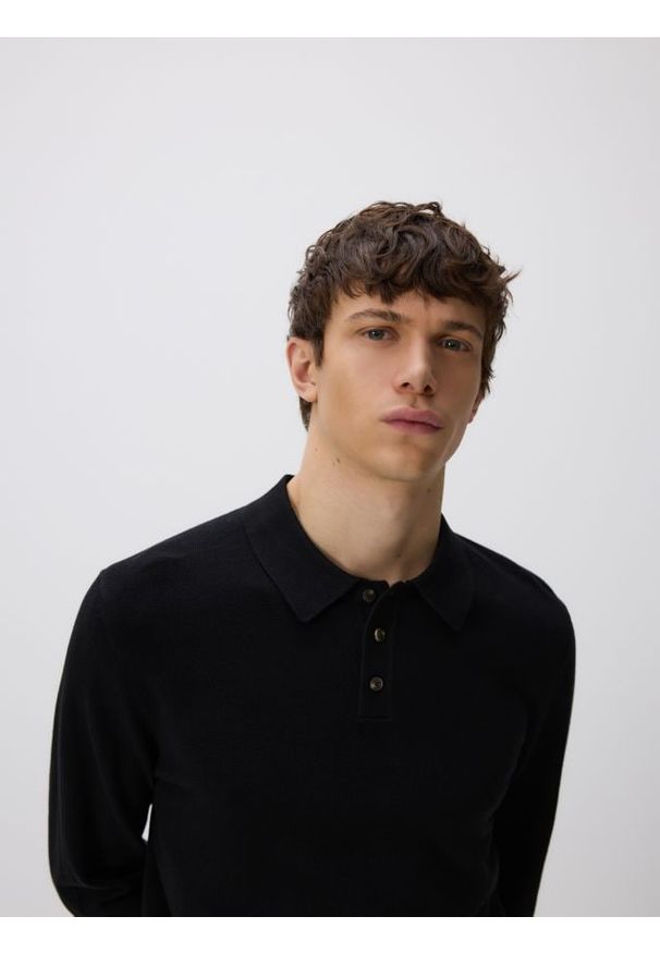 Reserved - Sweter polo z bawełną - czarny. Typ kołnierza: polo. Kolor: czarny. Materiał: bawełna