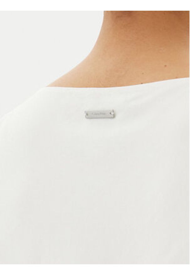 Calvin Klein Sukienka letnia K20K208355 Biały Regular Fit. Kolor: biały. Materiał: wiskoza. Sezon: lato
