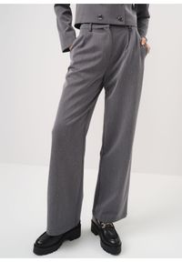 Ochnik - Szare spodnie damskie z dżetami. Kolor: szary. Materiał: poliester. Wzór: aplikacja #1