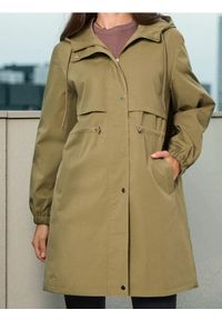 Sinsay - Parka z kapturem i ściągaczem w talii - zielony. Typ kołnierza: kaptur. Kolor: zielony #1