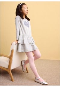 bonprix - Sukienka z dżerseju z czystej bawełny organicznej (2 sztuki). Typ kołnierza: kołnierz z falbankami. Kolor: szary. Materiał: jersey, bawełna. Długość rękawa: długi rękaw. Wzór: nadruk #3