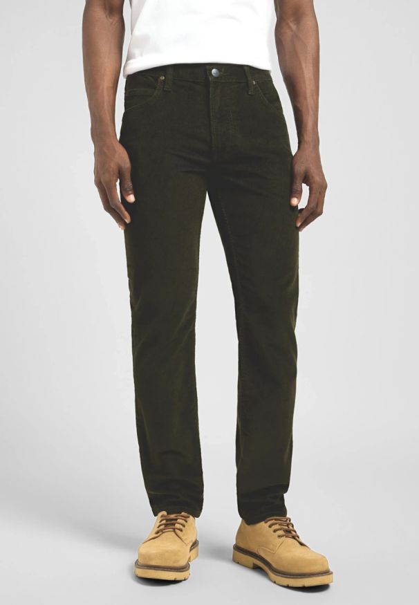 Lee - MESKIE SPODNIE SZTRUKSOWE LEE RIDER OLIVE NIGHT 112370641. Materiał: sztruks