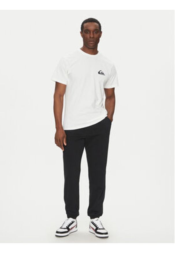 Quiksilver Spodnie dresowe Salt Water EQYFB03391 Czarny Regular Fit. Kolor: czarny. Materiał: bawełna