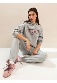 Sinsay - Spodnie jogger fleece z nadrukiem - szary. Kolor: szary. Wzór: nadruk #1