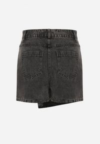 Born2be - Czarne Jeansowe Spódnico-Szorty o Asymetrycznym Kroju z Ozdobnymi Przeszyciami Lisarennea. Okazja: na co dzień. Kolor: czarny. Materiał: jeans. Styl: sportowy, casual, elegancki