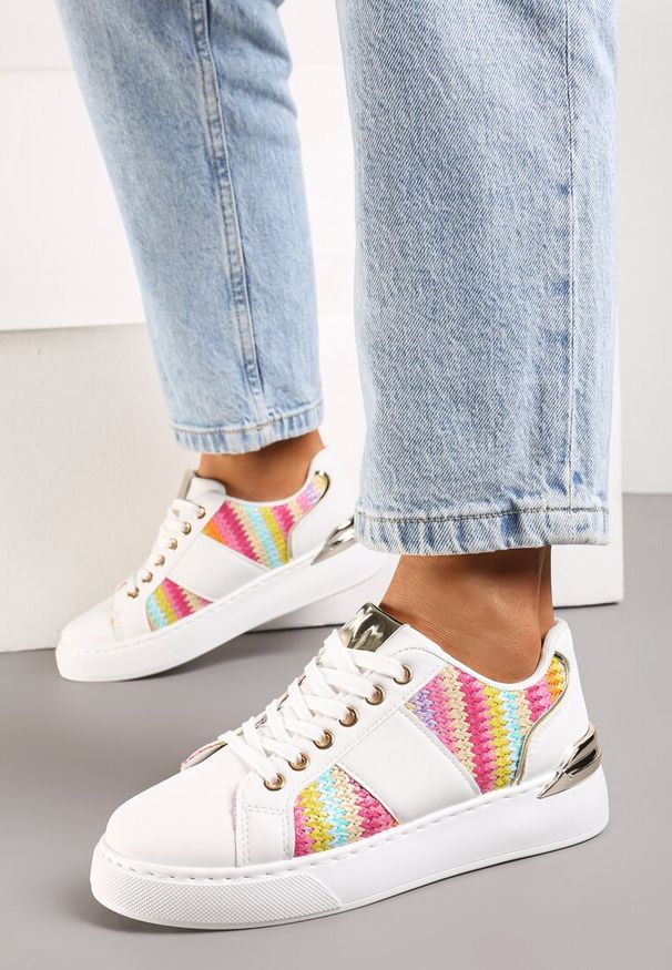 Renee - Biało-Różowe Sznurowane Sneakersy z Ekoskóry z Plecionką i Metaliczną Wstawką Josephina. Okazja: na co dzień. Kolor: biały. Materiał: materiał. Wzór: aplikacja