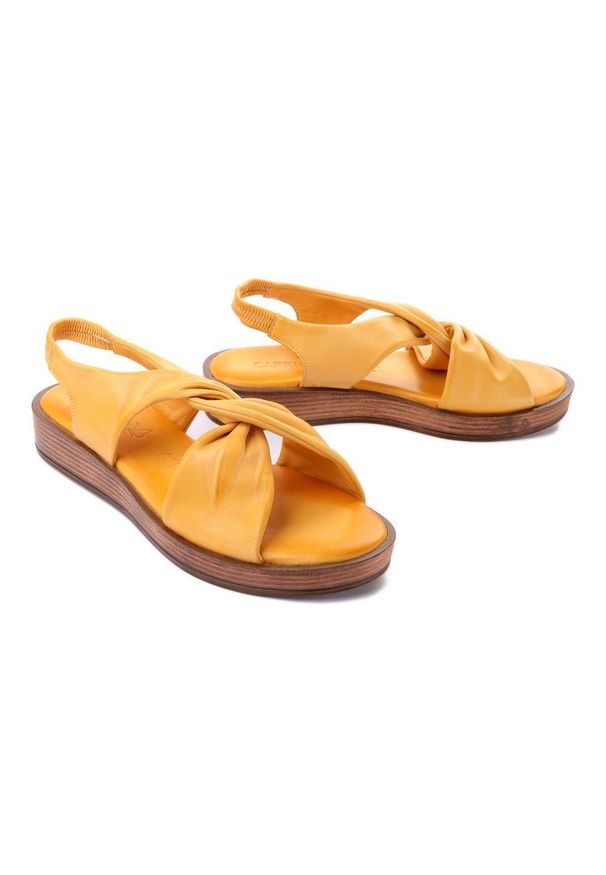 Caprice - CAPRICE 28208-20 600 yellow, sandały damskie. Kolor: żółty. Materiał: guma, skóra