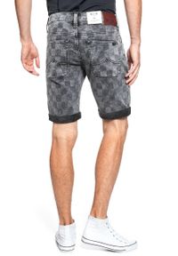 Mustang - SPODENKI MUSTANG 5-Pocket-Shorts 1009594 4000 45. Materiał: jeans. Wzór: kratka #8