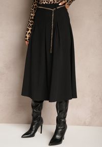 Renee - Czarna Spódnica z Wiskozą o Rozkloszowanym Kroju z Paskiem Łańcuszkiem Lilethra. Kolor: czarny. Materiał: wiskoza. Styl: elegancki #3