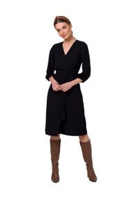 MOE - Gładka Sukienka Kopertowa z Wiązaniem - Czarna. Kolor: czarny. Materiał: poliester, elastan. Wzór: gładki. Typ sukienki: kopertowe #1