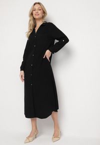 Born2be - Czarna Koszulowa Sukienka z Lnem i Wiskozą z Regulowanymi Rękawami Melvezia. Okazja: na co dzień. Kolor: czarny. Materiał: len, wiskoza. Typ sukienki: koszulowe. Styl: casual #4