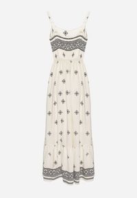 Born2be - Czarna Rozkloszowana Sukienka na Ramiączkach z Wiskozą w Etniczny Wzór Lealena. Okazja: na co dzień. Typ kołnierza: dekolt kwadratowy. Kolor: czarny. Materiał: wiskoza. Długość rękawa: na ramiączkach. Wzór: aplikacja. Typ sukienki: rozkloszowane. Styl: casual, elegancki #6