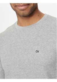 Calvin Klein Sweter K10K113031 Szary Regular Fit. Kolor: szary. Materiał: bawełna