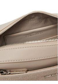Calvin Klein Torebka Ck Must Aop Double Straps Camera LV04F3080G Beżowy. Kolor: beżowy. Materiał: skórzane #5