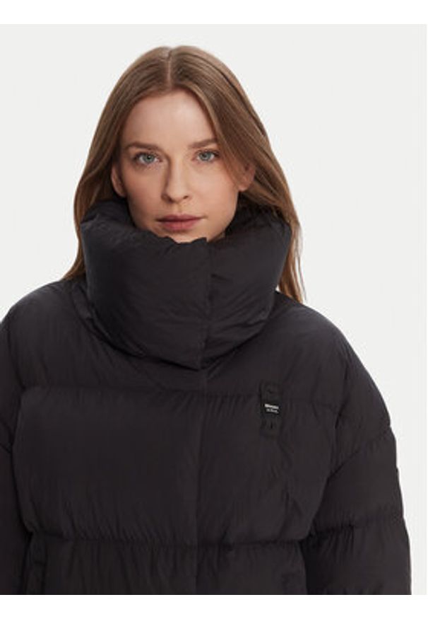 Blauer Kurtka zimowa 25WBLDC03166 Czarny Regular Fit. Kolor: czarny. Materiał: syntetyk. Sezon: zima