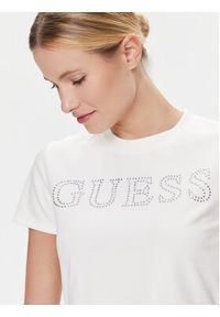 Guess T-Shirt V3BI01 KBXI2 Écru Boxy Fit. Materiał: syntetyk