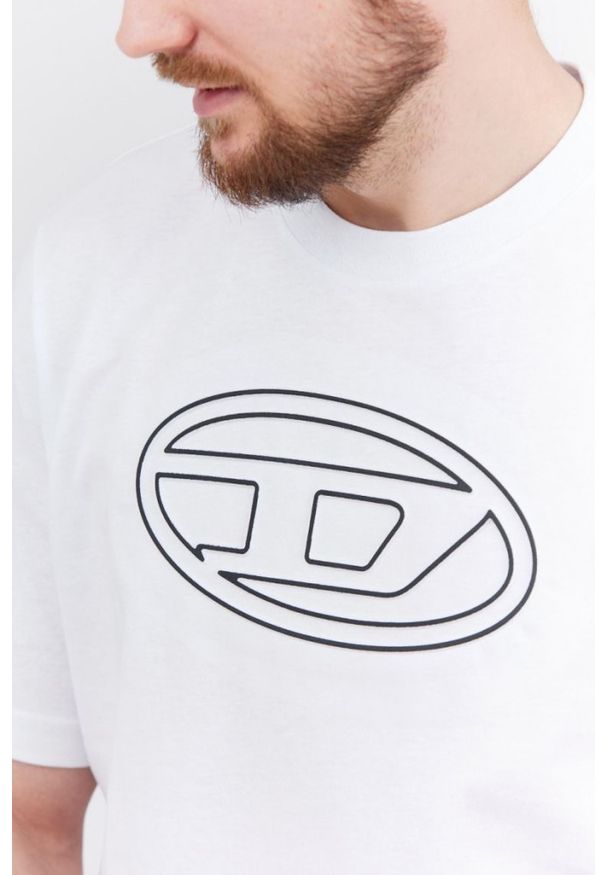 Diesel - DIESEL Biały t-shirt męski z wytłaczanym logo. Kolor: biały. Materiał: prążkowany